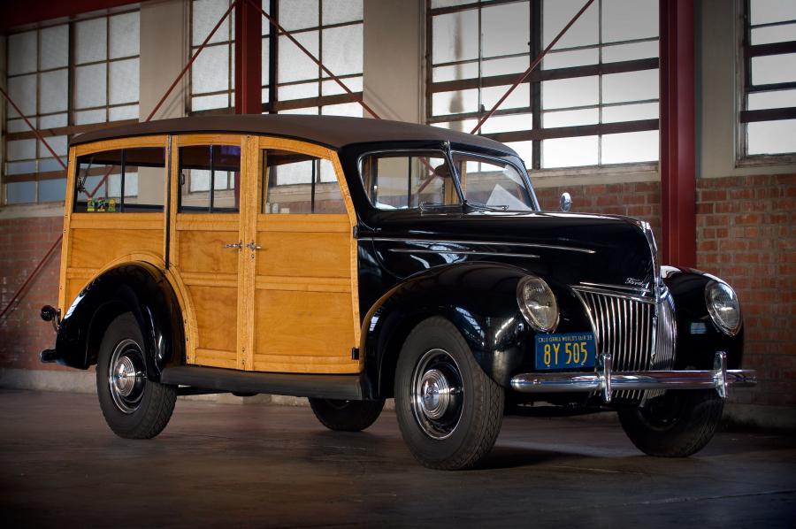  Ford DeLuxe Station Wagon 1939 года  (фото 9 из 26)